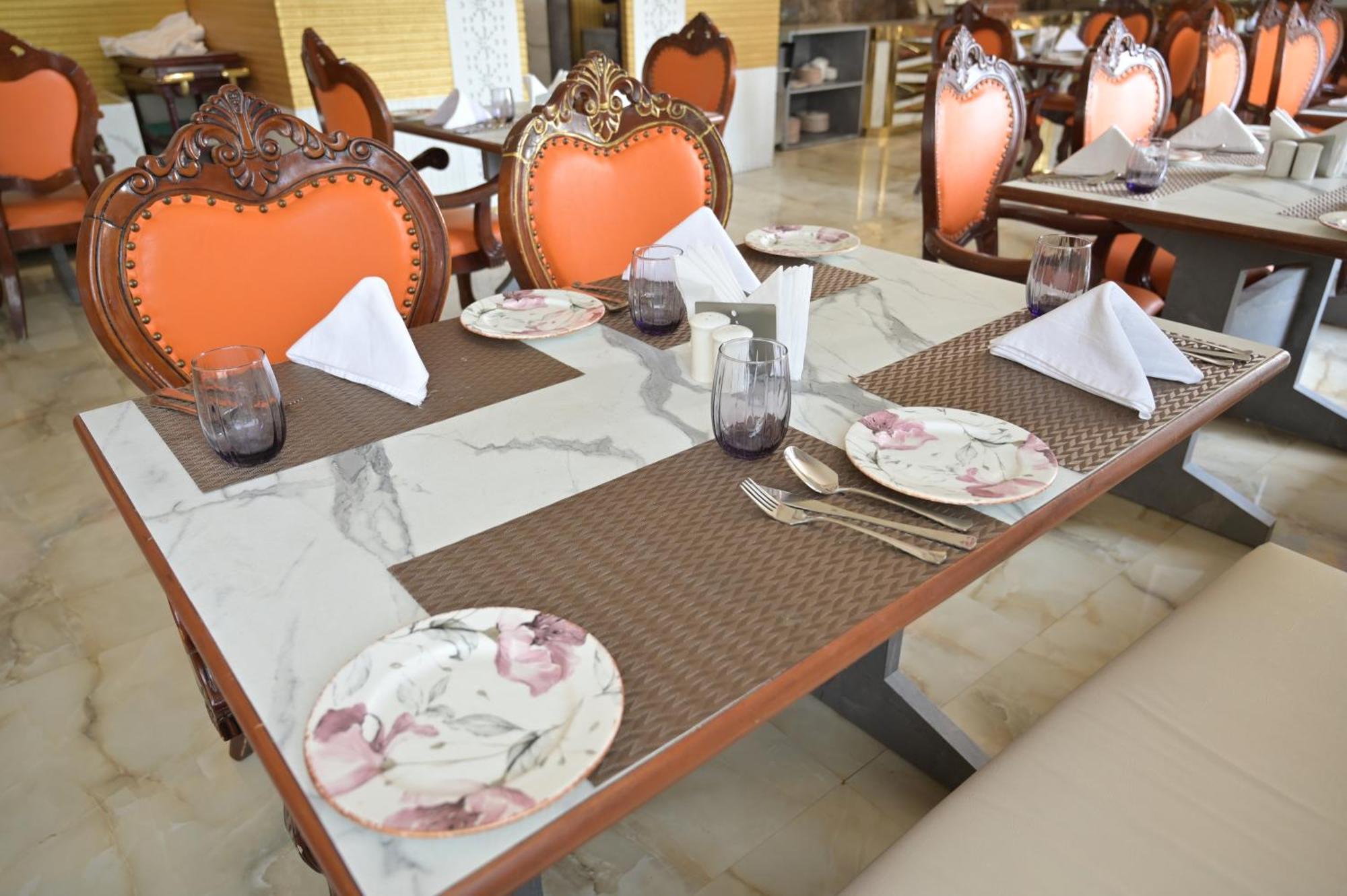 Hk Clarks Inn, Amritsar Exterior foto